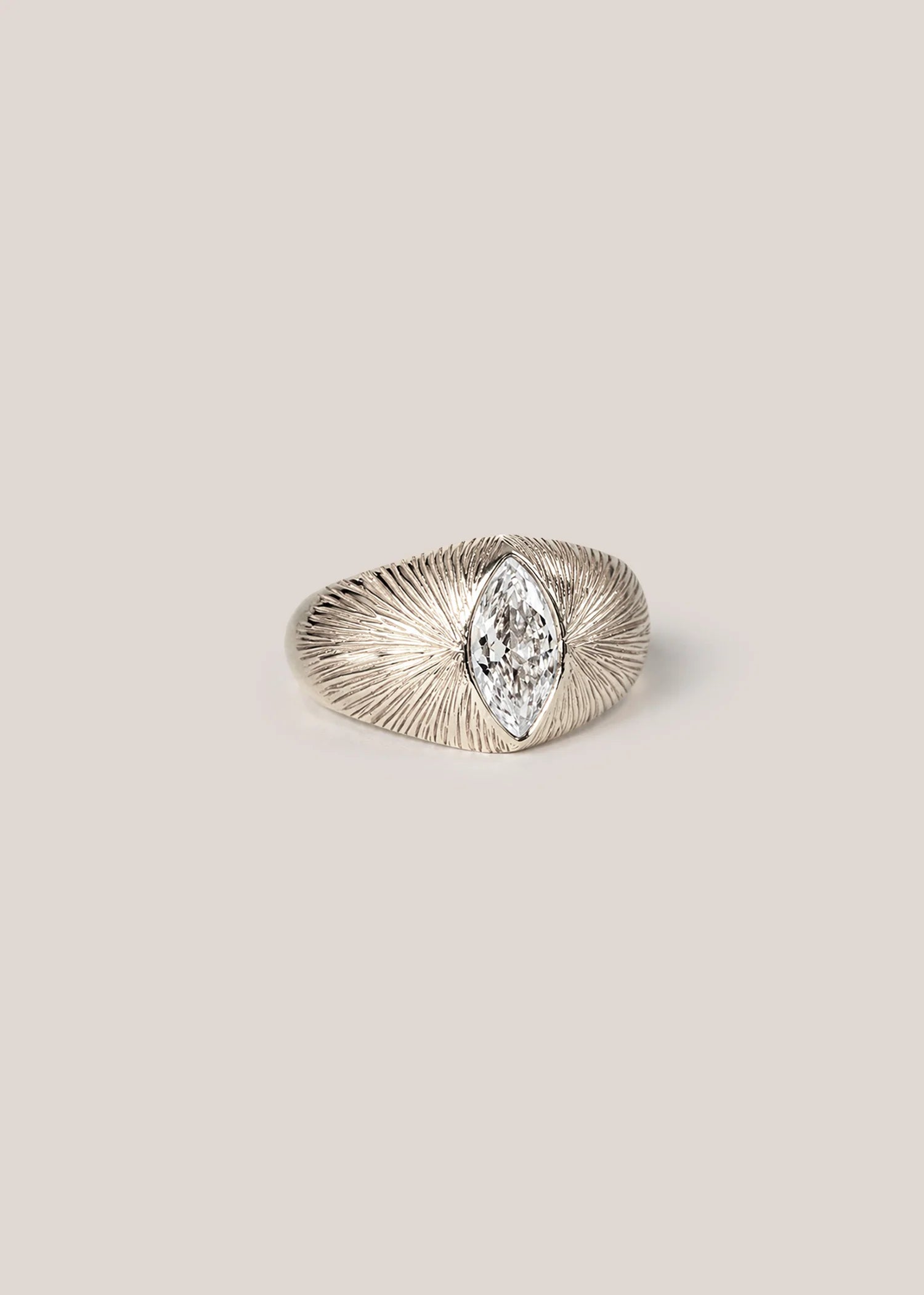 IZA JEWELRY / LUMAE RING