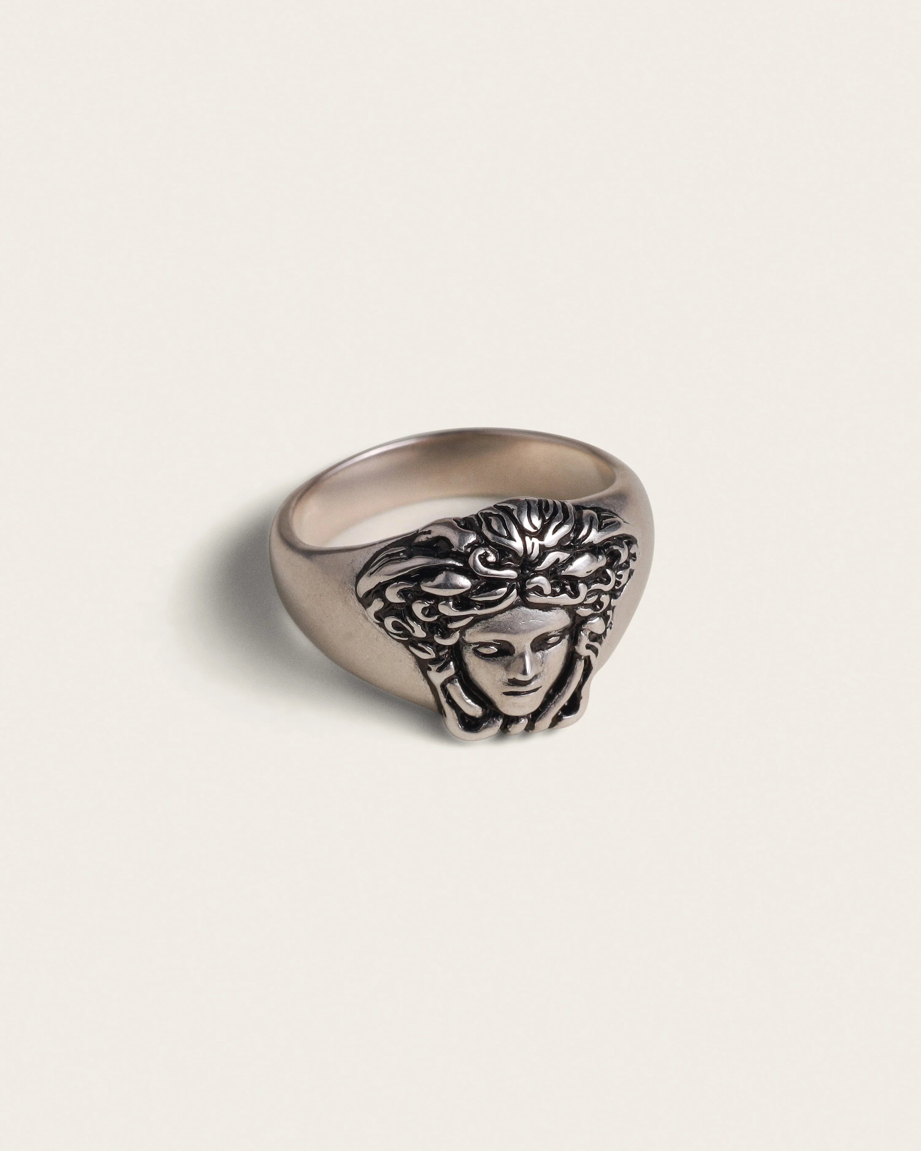 UNTOLD TRUTH / MEDUSA RING