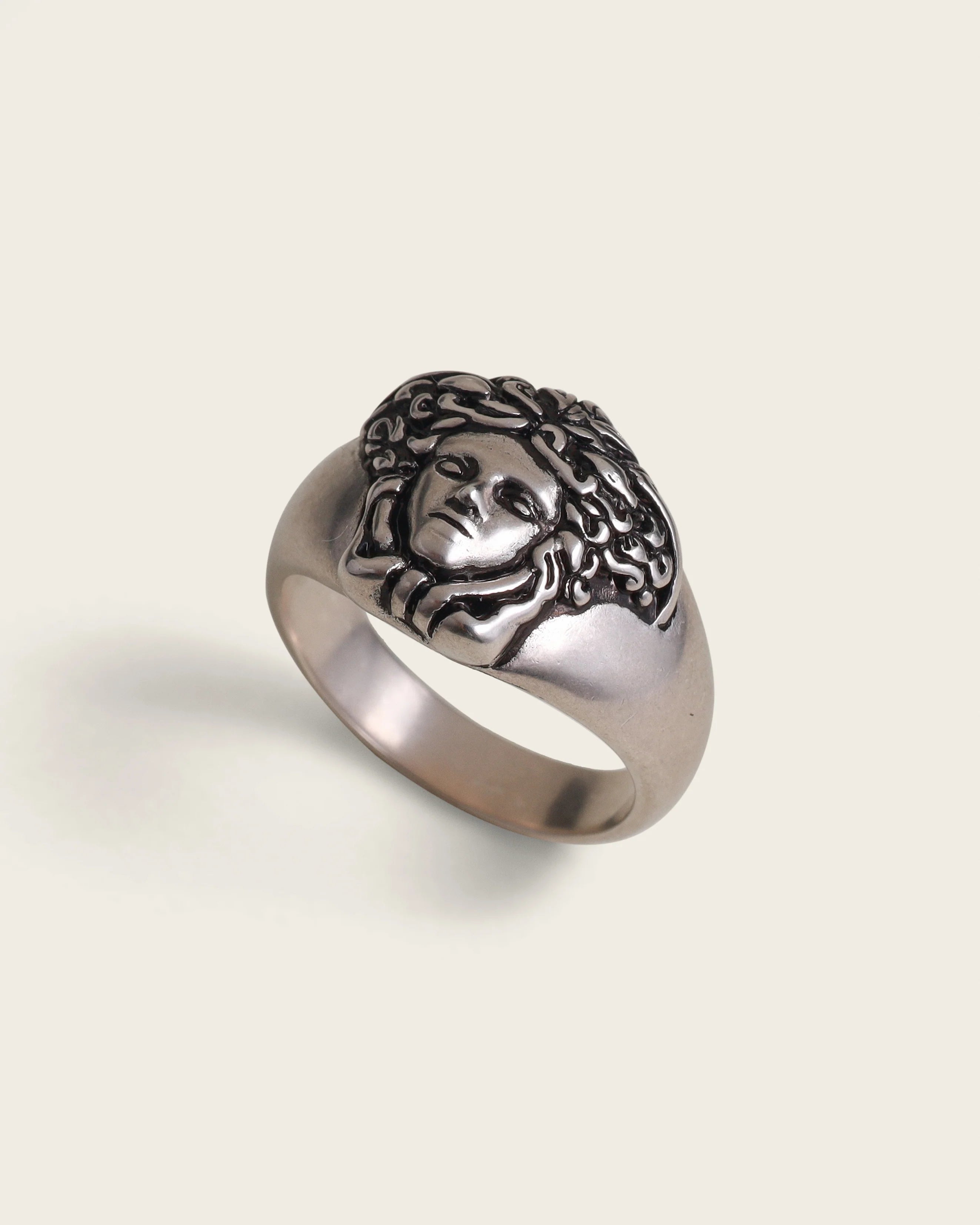 UNTOLD TRUTH / MEDUSA RING