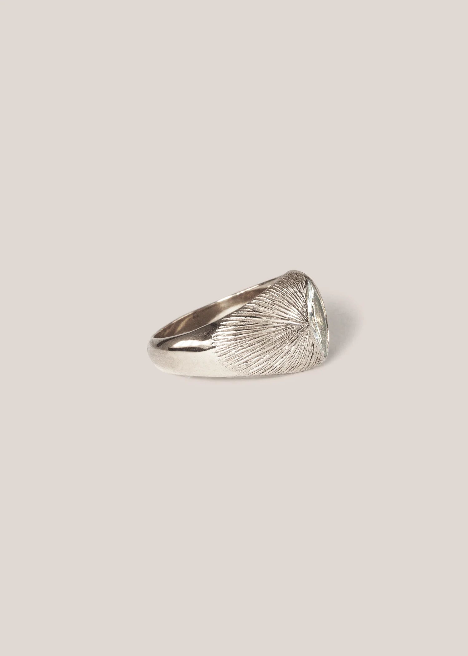 IZA JEWELRY / LUMAE RING