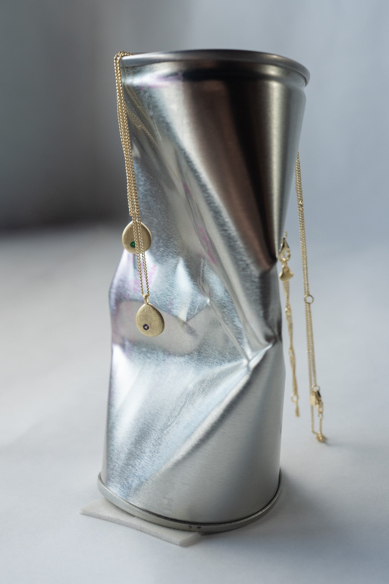 LOVERS + FRIENDS / THE ORIGIN BRIGHT STONE NECKLACE