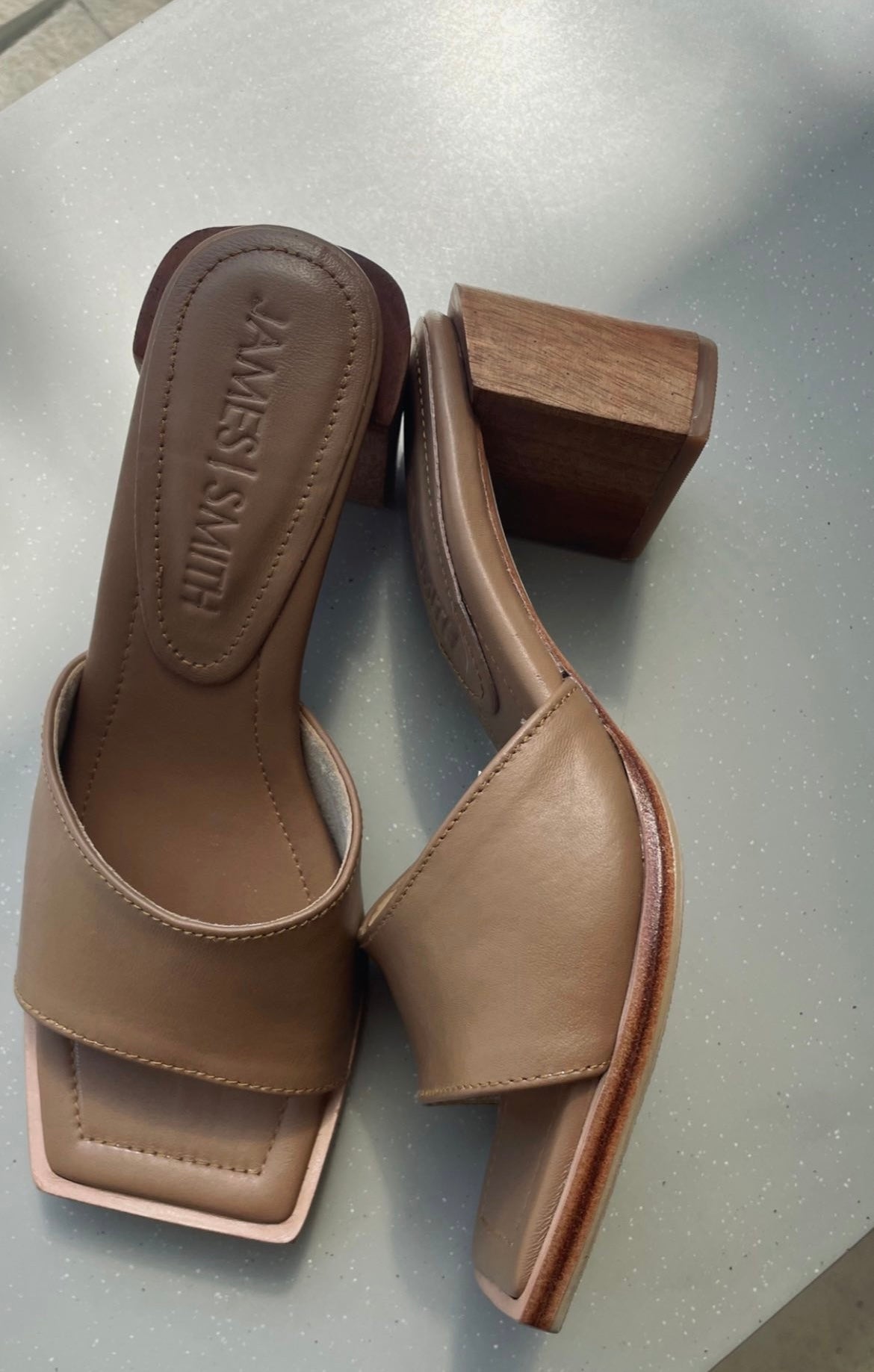 JAMES SMITH / BELLAGIO SANDAL