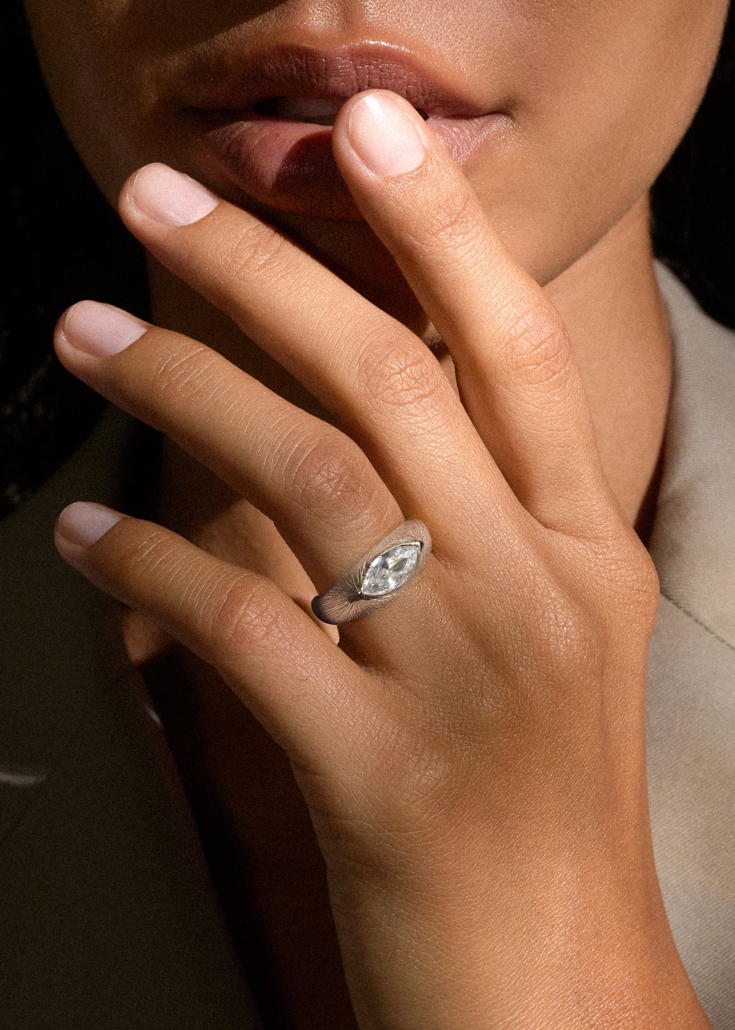 IZA JEWELRY / DEMI LUMAE RING