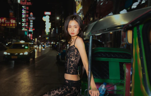 SHE IS I / ASIA TOP