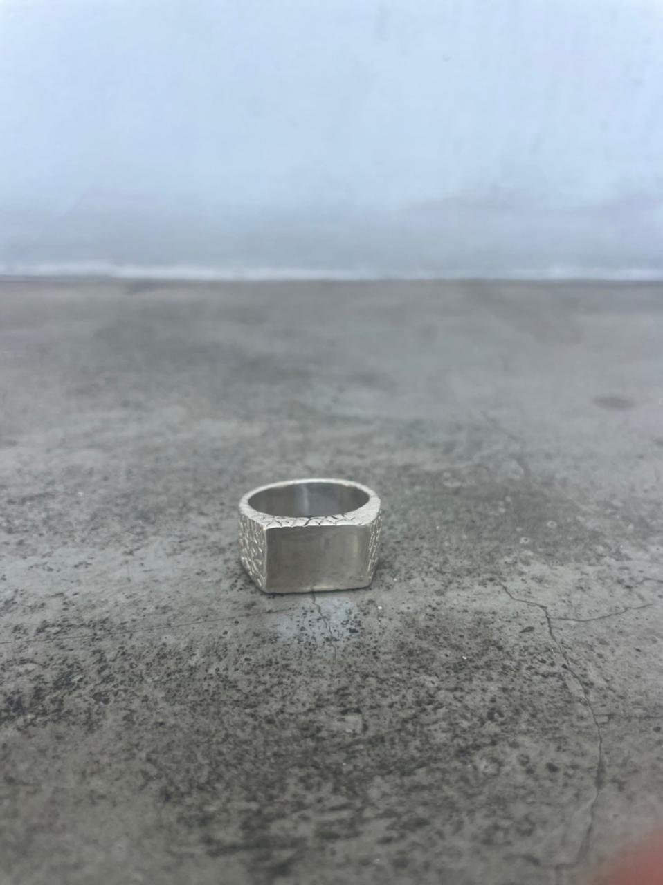 THE FAMILY JEWELS / PEACE, LOVE & TEXTURE