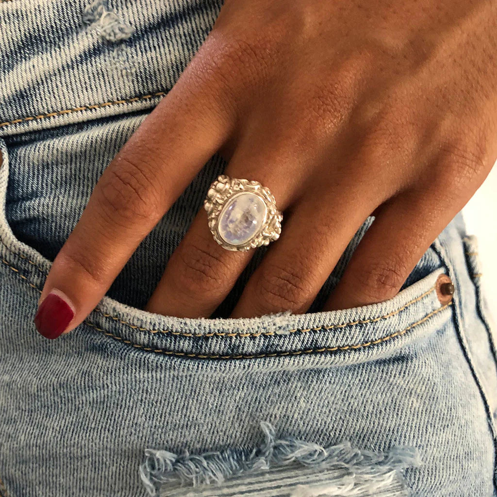 THE FAMILY JEWELS / BABY BARONG RING